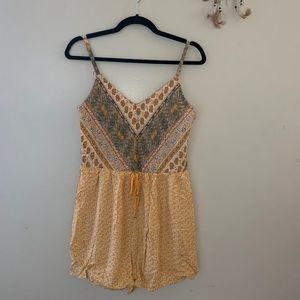 Adorable yellow romper!